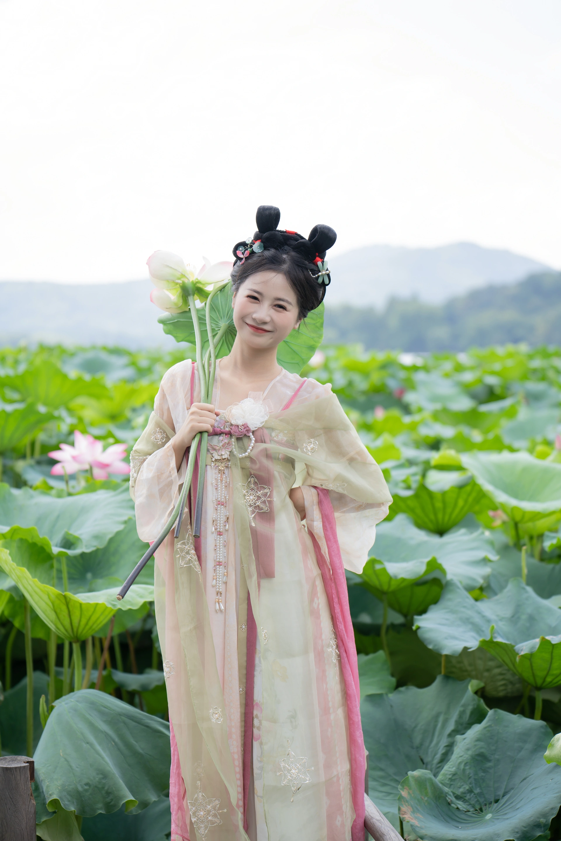 [YITUYU艺图语]2023.12.13 夏日限定荷花少女 橙子舒 2